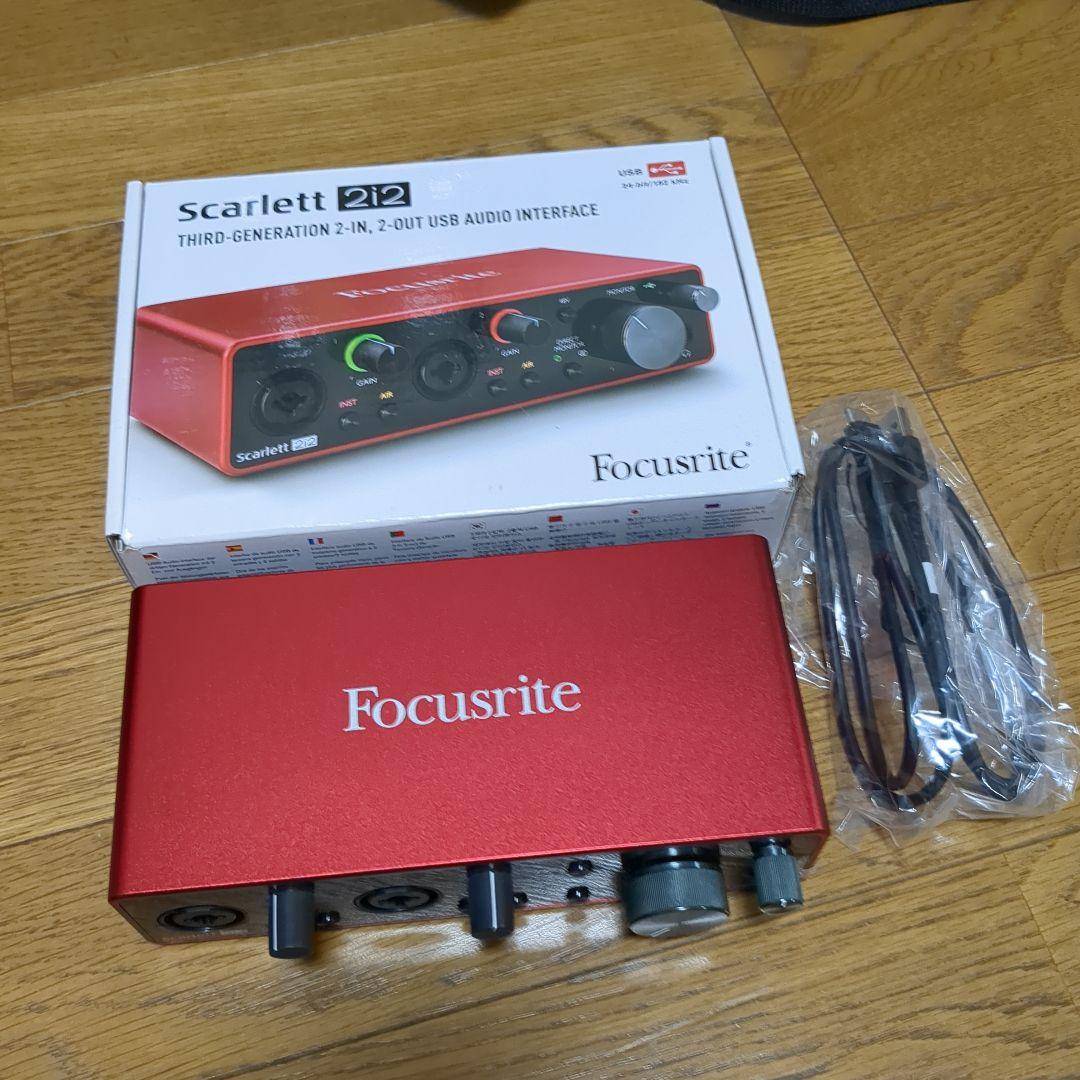 Focusrite Scarlett 2i2 オーディオインターフェース