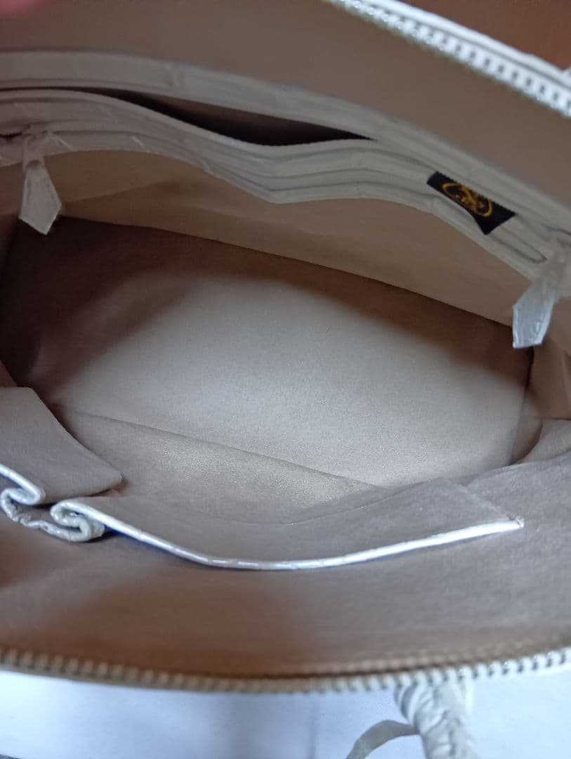 JRAクロコダイルJRAハンドバッグ パールホワイト