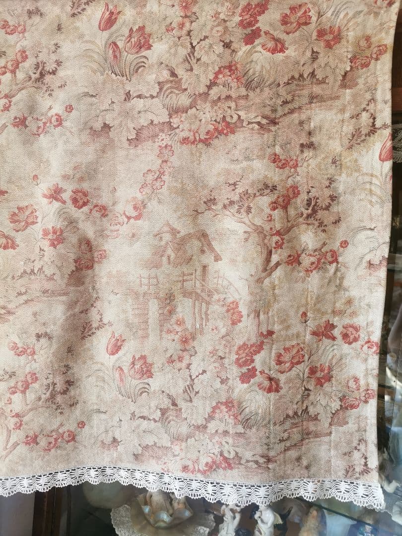 アンティークフランス トワルドジュイ 家と薔薇チューリップ ボビンレースカーテン