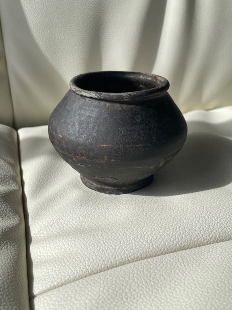 黒高麗塩笥小壺・李朝初期・ぐい呑み