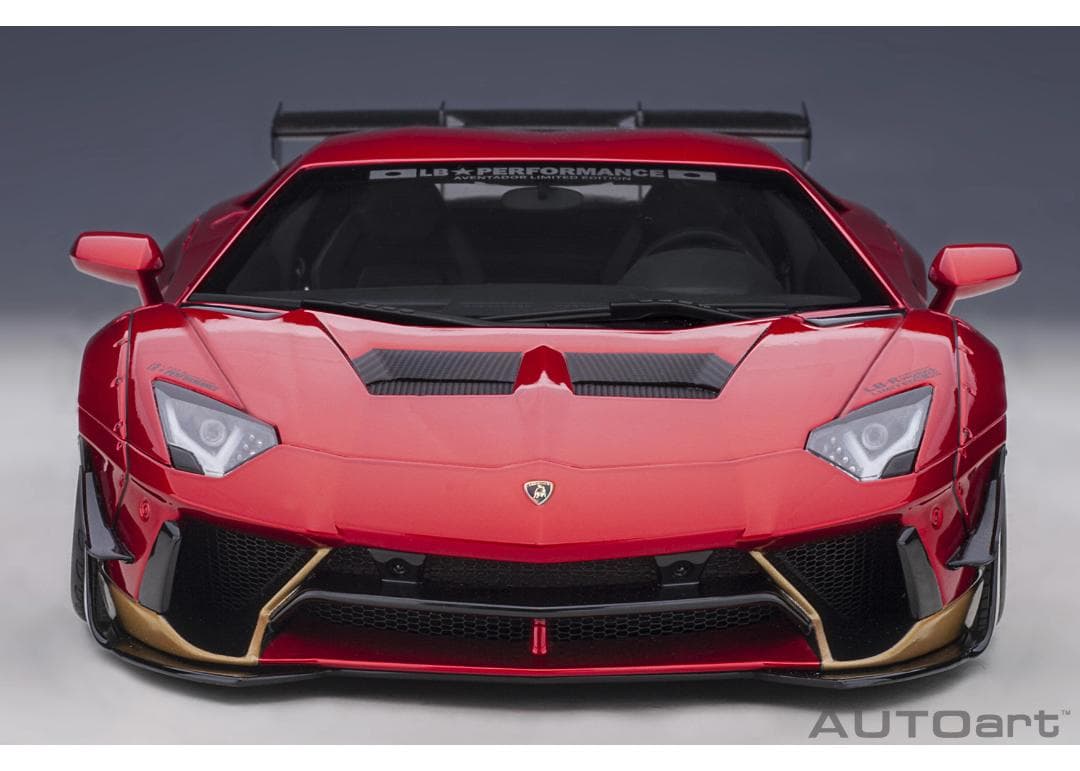 ＜絶版品＞【新品未開封】AutoArt/ランボ/アヴェンタドール/79182