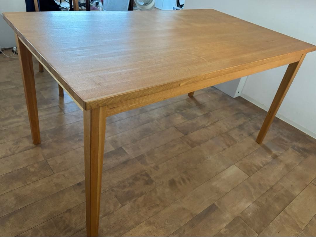 無印良品　ダイニングテーブル　タモ材　140×80×72㎝