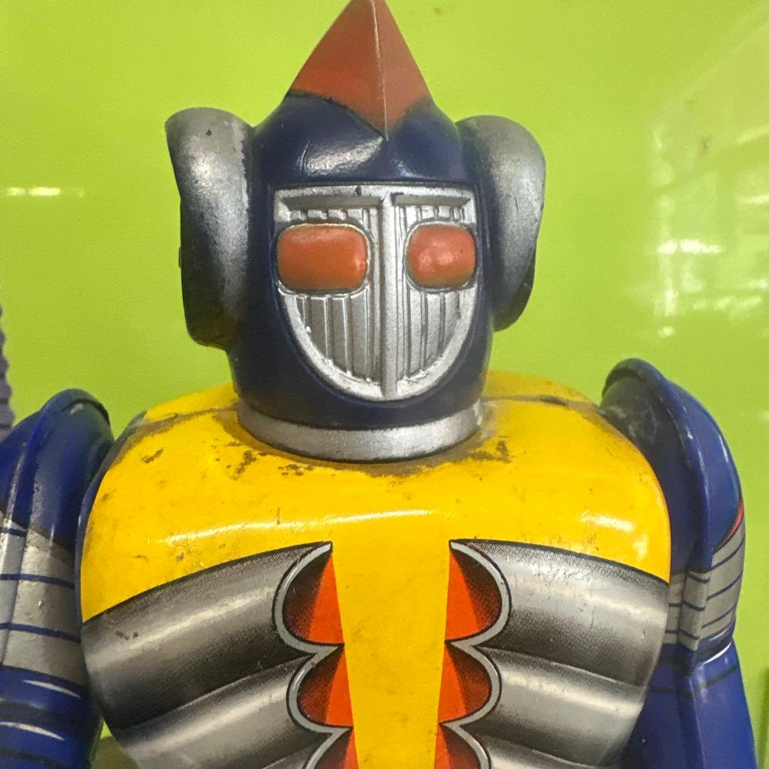 昭和レトロなブリキ製ロボット玩具「グランゼル」