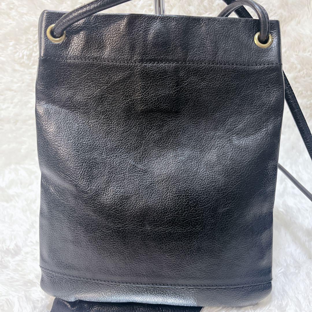 美品✨現行タグ イルビゾンテ クロスボディ バッグ サコッシュ レザー ブラック