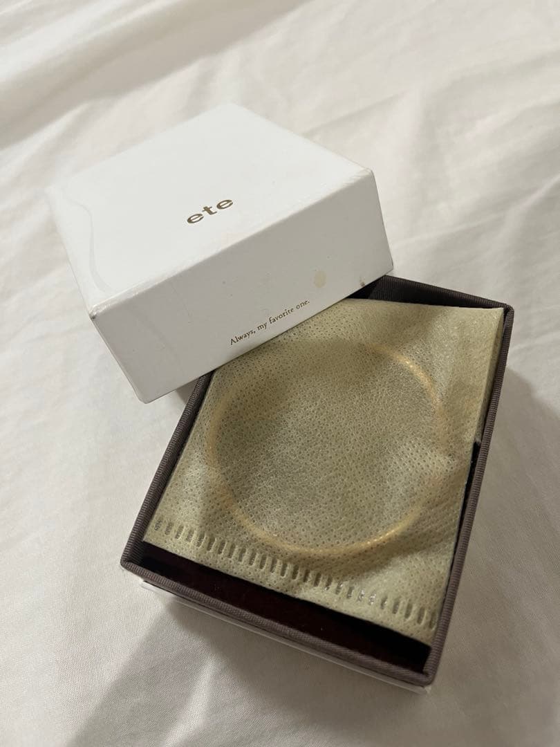 ete レイヤード バングル ペタルチェーン　イエローゴールド