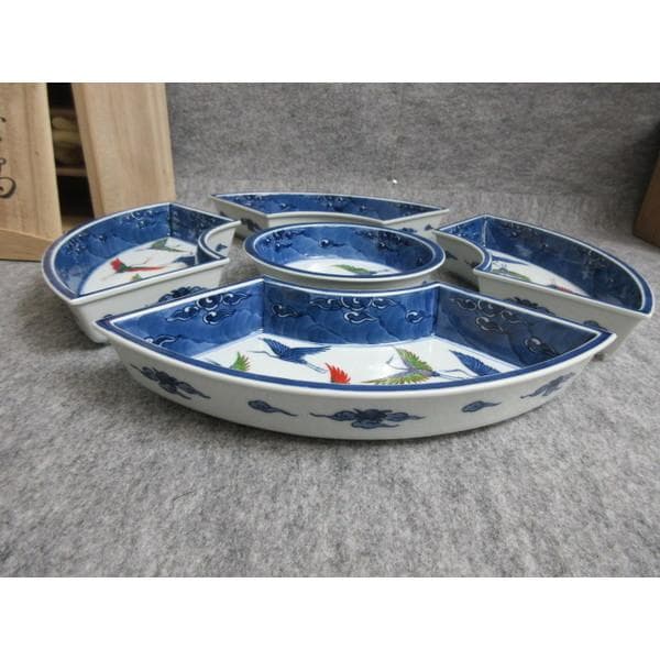 有田焼是木米窯源右衛門作染錦舞鶴文組皿共箱付き [B27255]