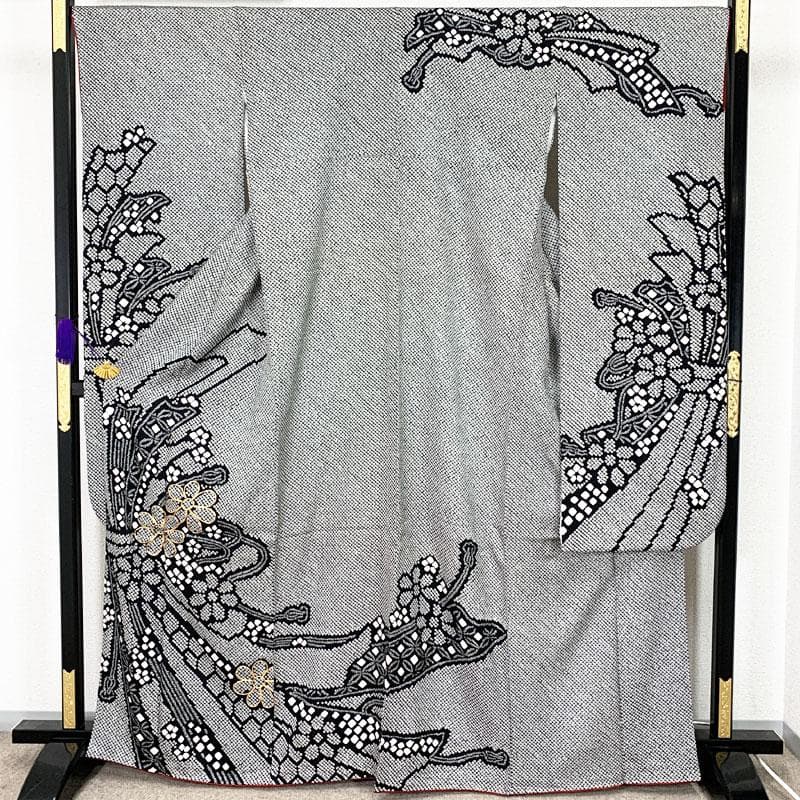 507z36☆振袖 総絞り 身幅広め 金駒刺繍 束ね熨斗 黒☆美品 成人式結婚式