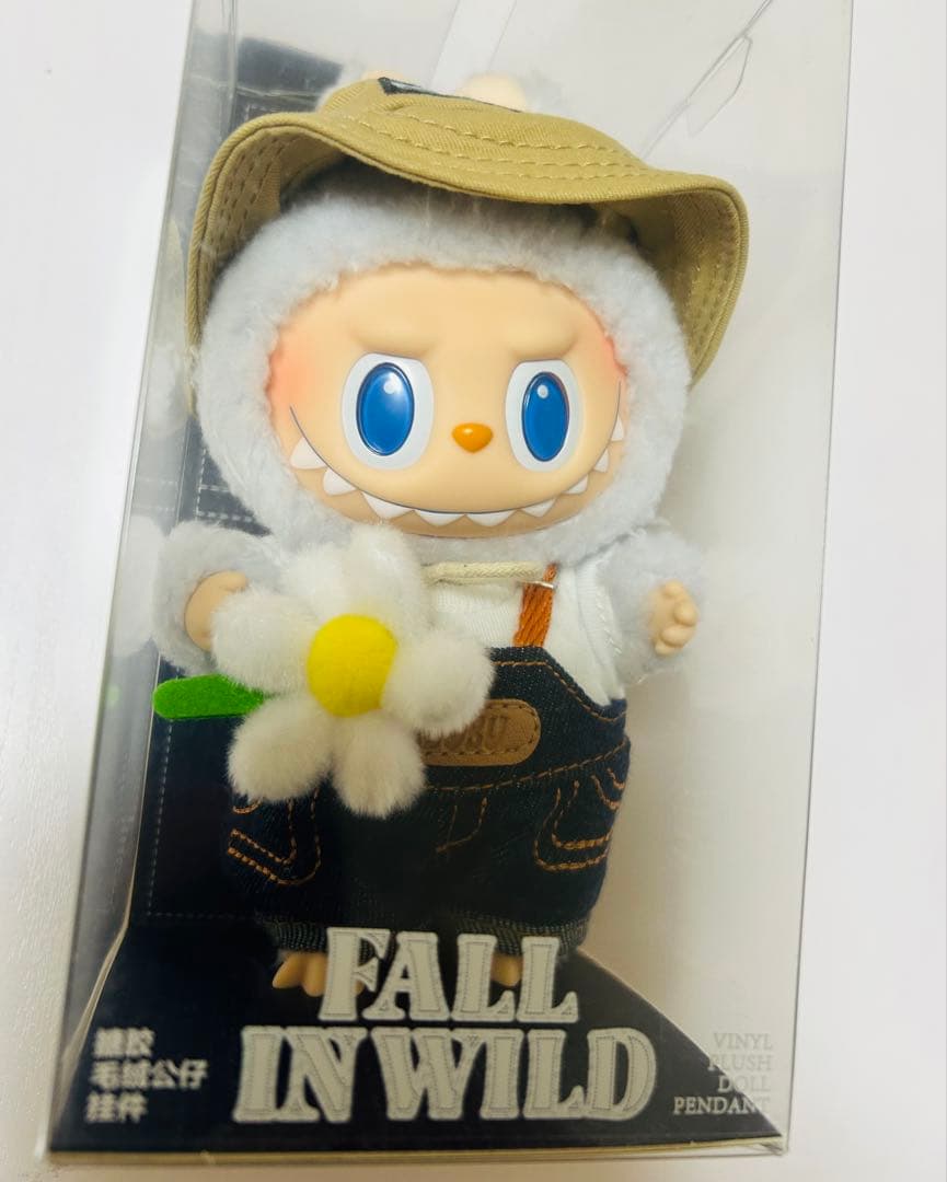 POPMART MONSTERS FALL IN WILD ぬいぐるみペンダント