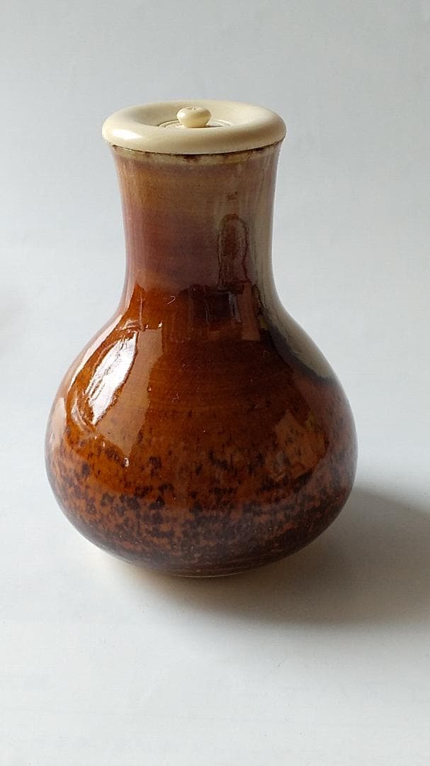 比古焼 鶴首茶入 藤崎寿山 作 仕覆 西陣織 大阪蜀紅 茶道具 共箱 美品 です