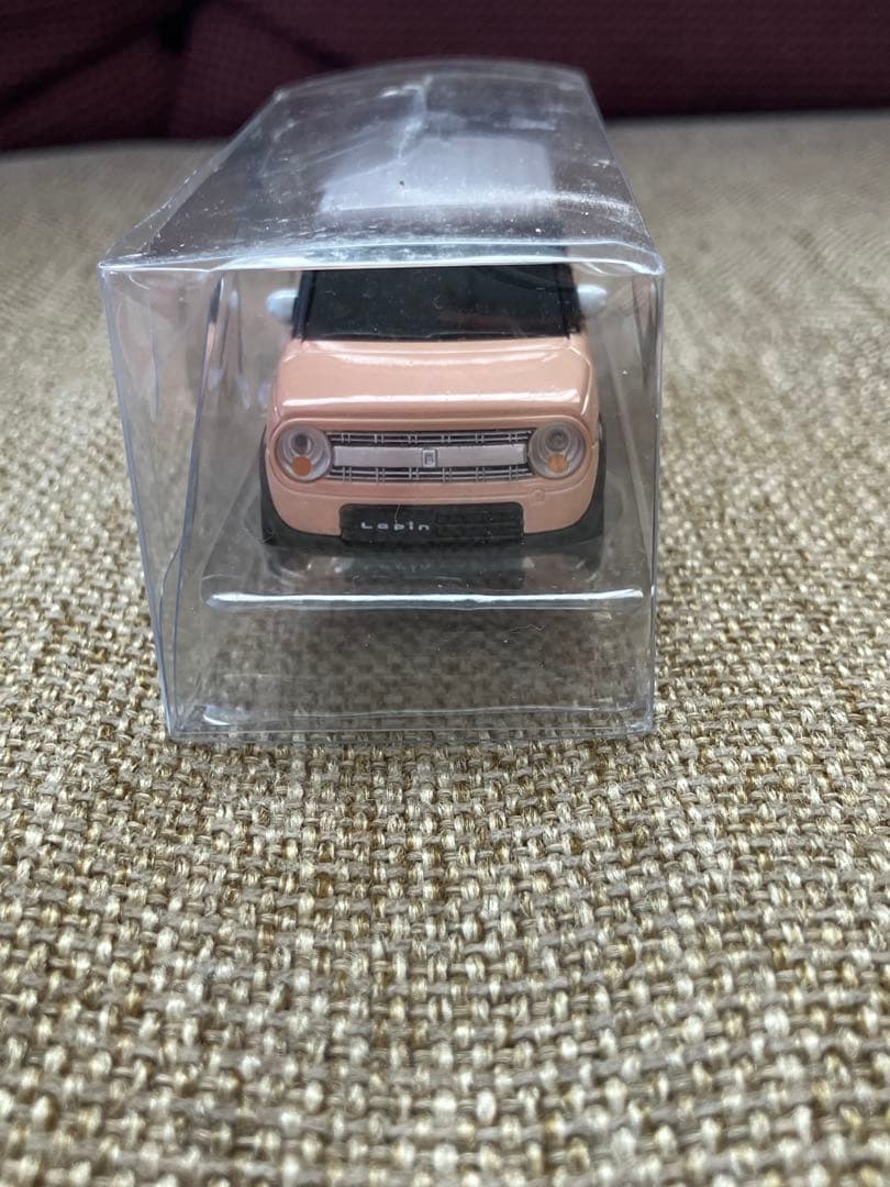 スズキ　Lapan　 ラパン ピンクと白のSUVスタイル ミニカー[非売品]