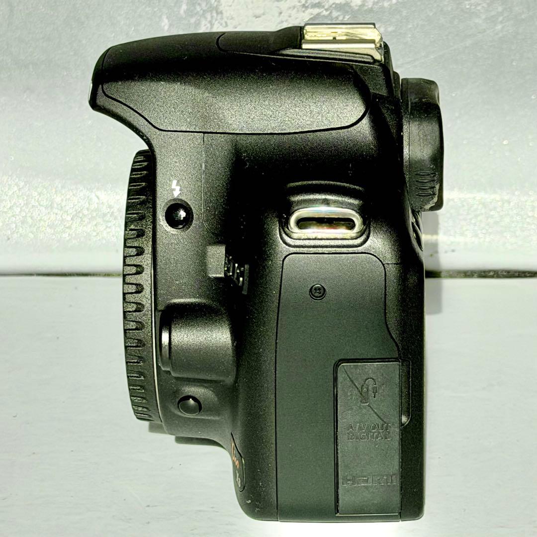 ジャンク品 Canon EOS Kiss X3 標準レンズ付き