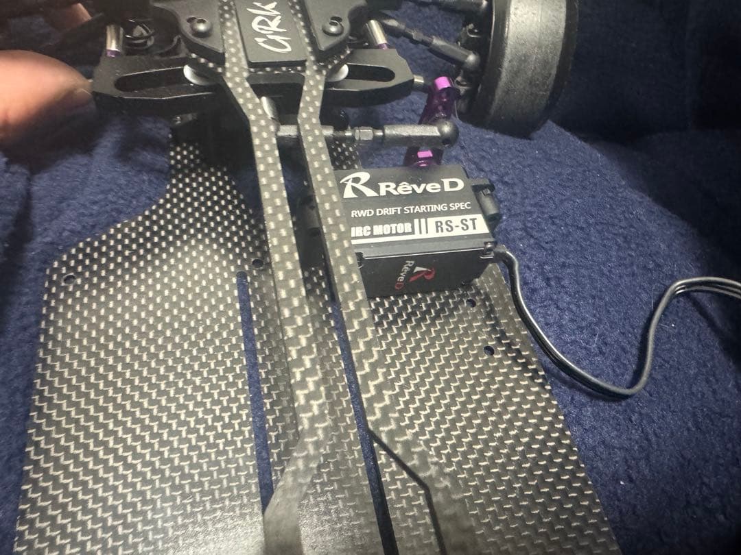 ミャクミャク品　ラジコン　シャーシ、サーボ付き