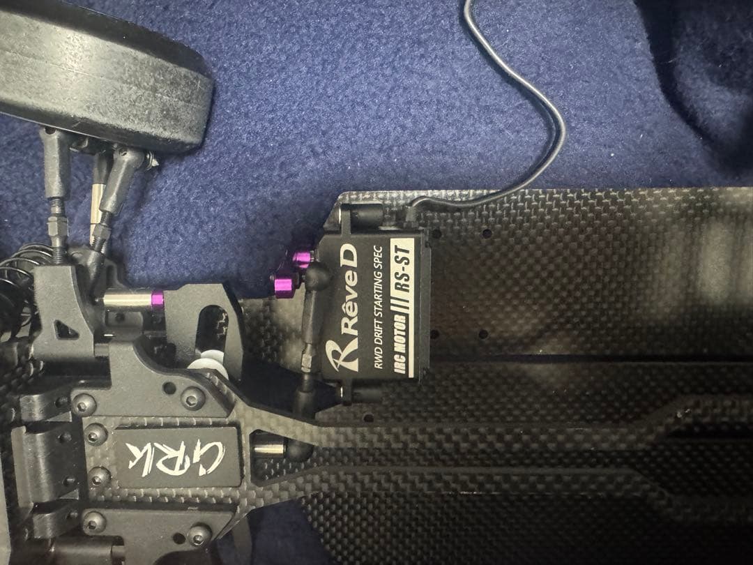 ミャクミャク品　ラジコン　シャーシ、サーボ付き