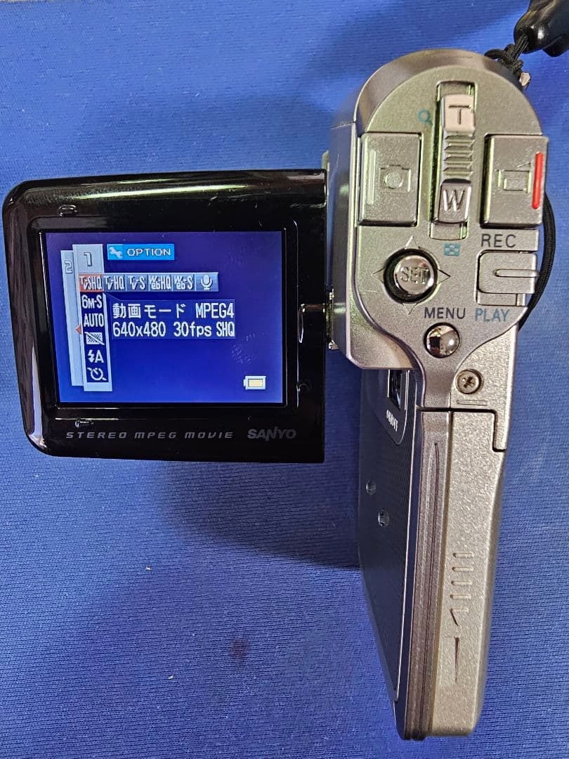 【美品】SANYO サンヨー Xacti DMX-C6型 ビンテージシルバー