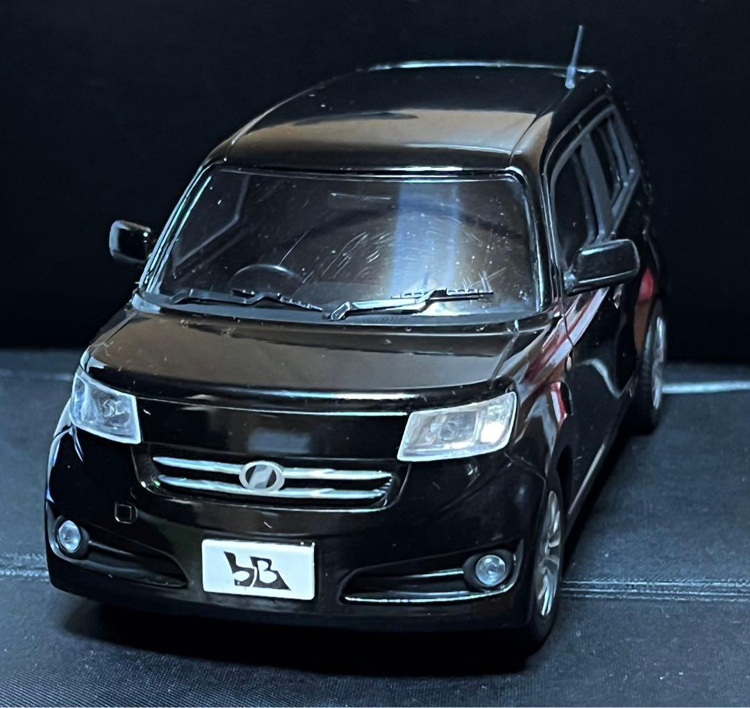 1/24 カラーサンプル トヨタ bB ２代目 X07 ブラックマイカメタリック