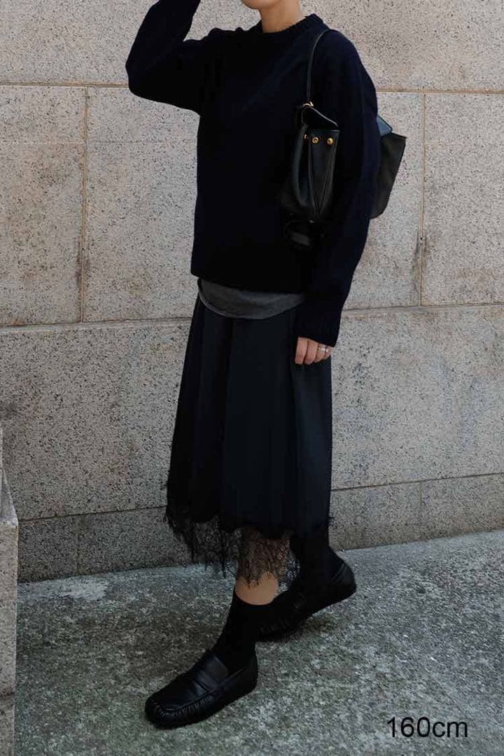 マチャット　ネイビー サテンフレアスカート レース付き