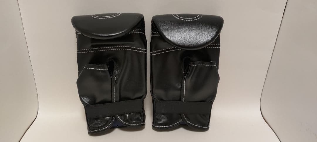 ウイニング社製 パンチンググローブ 黒