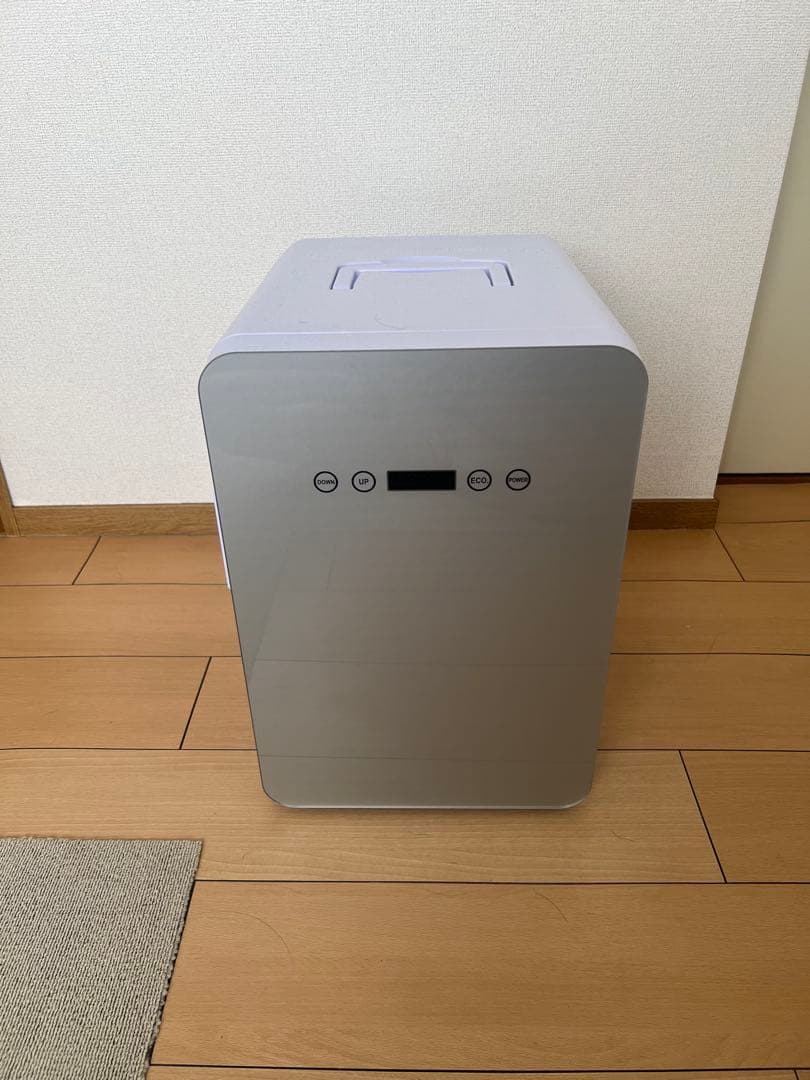 VERSOS 冷温庫 24L 保冷庫 -9℃~60℃ ミニ冷蔵庫 温度調節可能