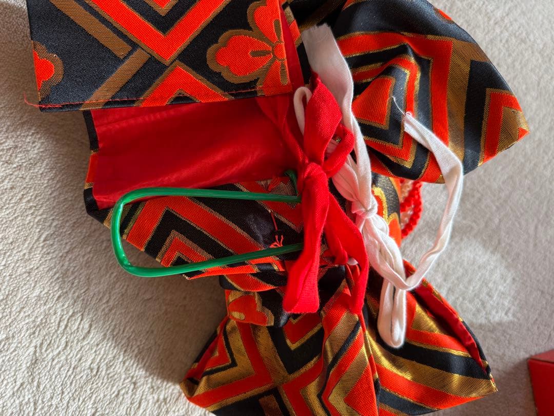 七五三 7歳用子ども着物&帯セット 赤 花柄 昭和レトロ