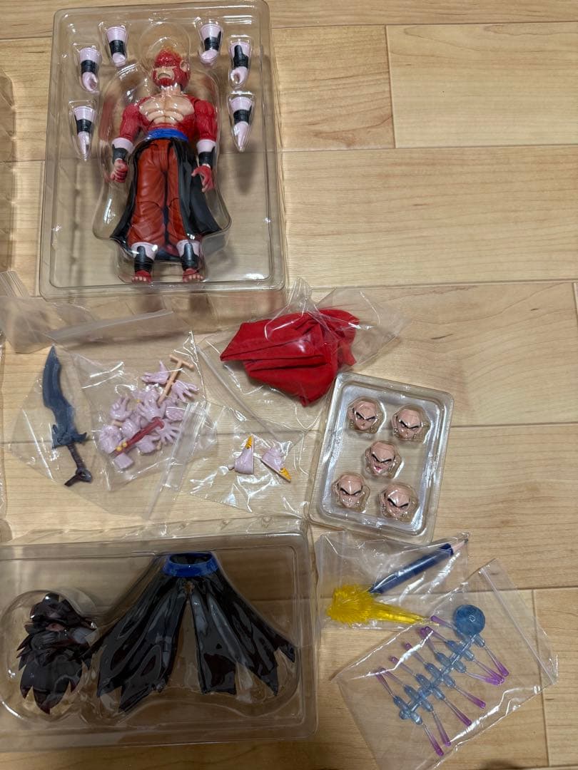 海外 ドラゴンボール スーパーサイヤ人4 ベジット セット フィギュアーツサイズ