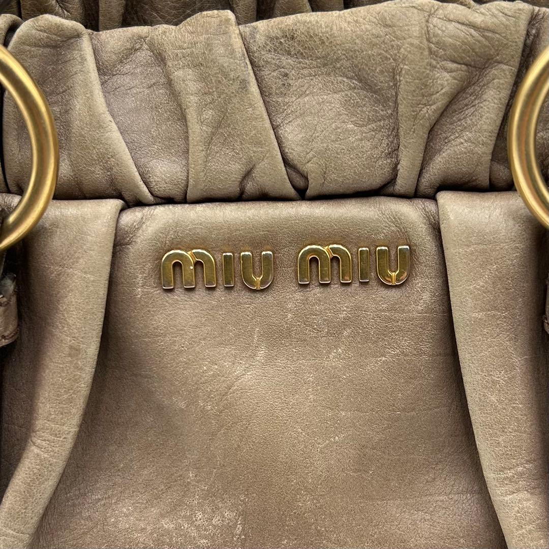 【美品】miu miuヴィッテロ・リュクス 2way ハンドバッグ レザー