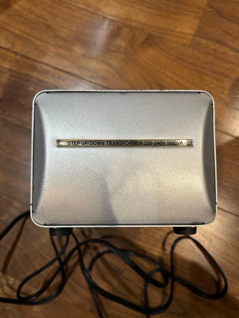 変圧器 AC230/AC100 1500VA