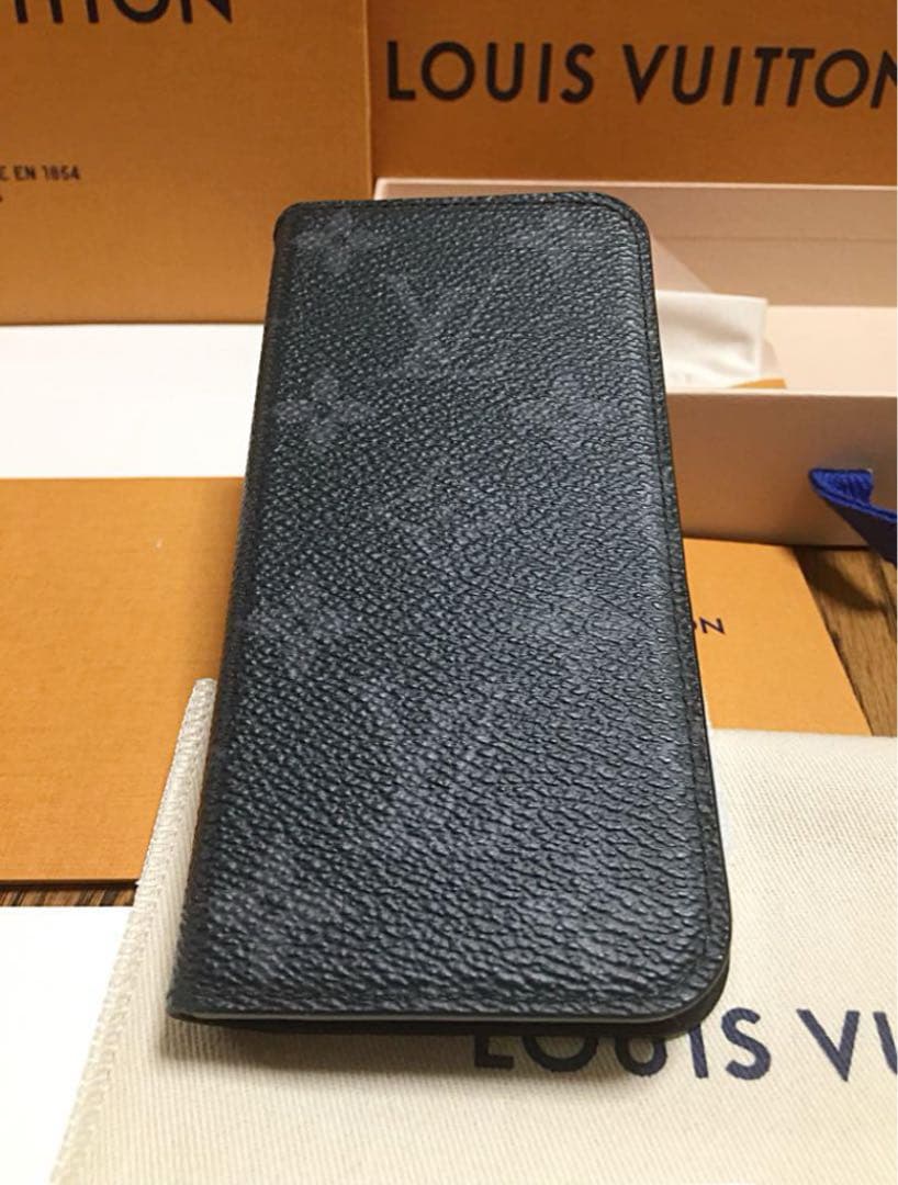 LOUIS VUITTON ルイヴィトン　スマホケース
