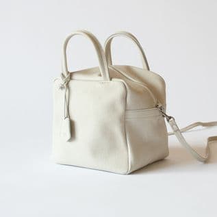 【新品タグ付】REN　 HALLIE 2WAYキューブポシェット(OATMEAL