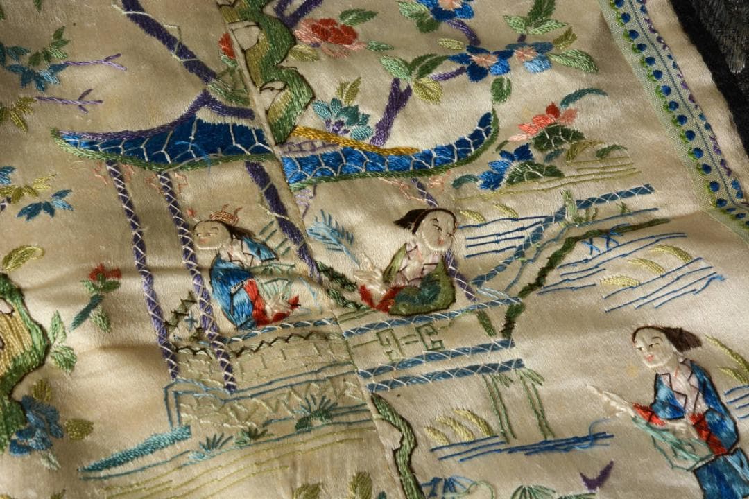 【珍】　★ 亭台人物図繍片 ★　民国時期　刺繍 山水紋 仕女紋　民間織繍