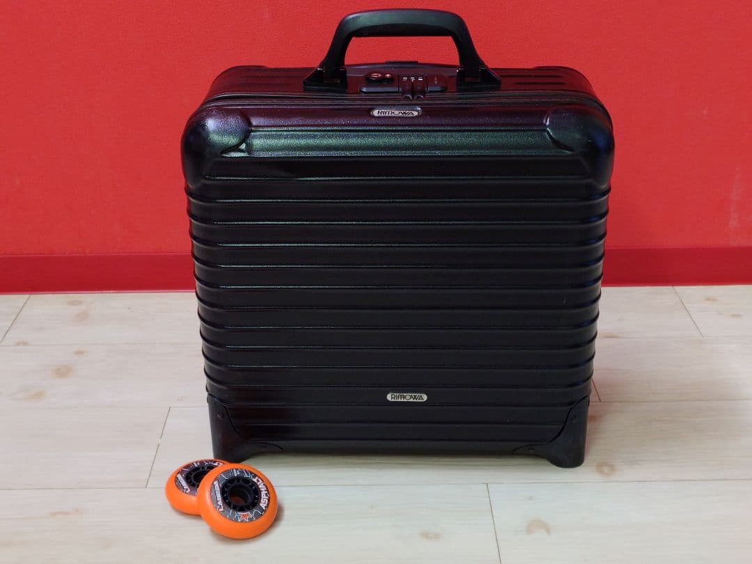 ミ*ロ様 RIMOWA サルサビジネストロリー　機内持込み2輪TSAロックブラッ