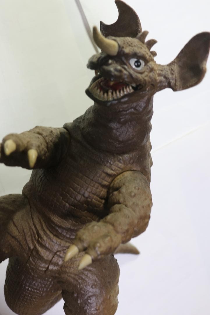 貴重フランケンシュタイン対地底怪獣（東宝映画１９６５年）のバラゴンのフィギャー