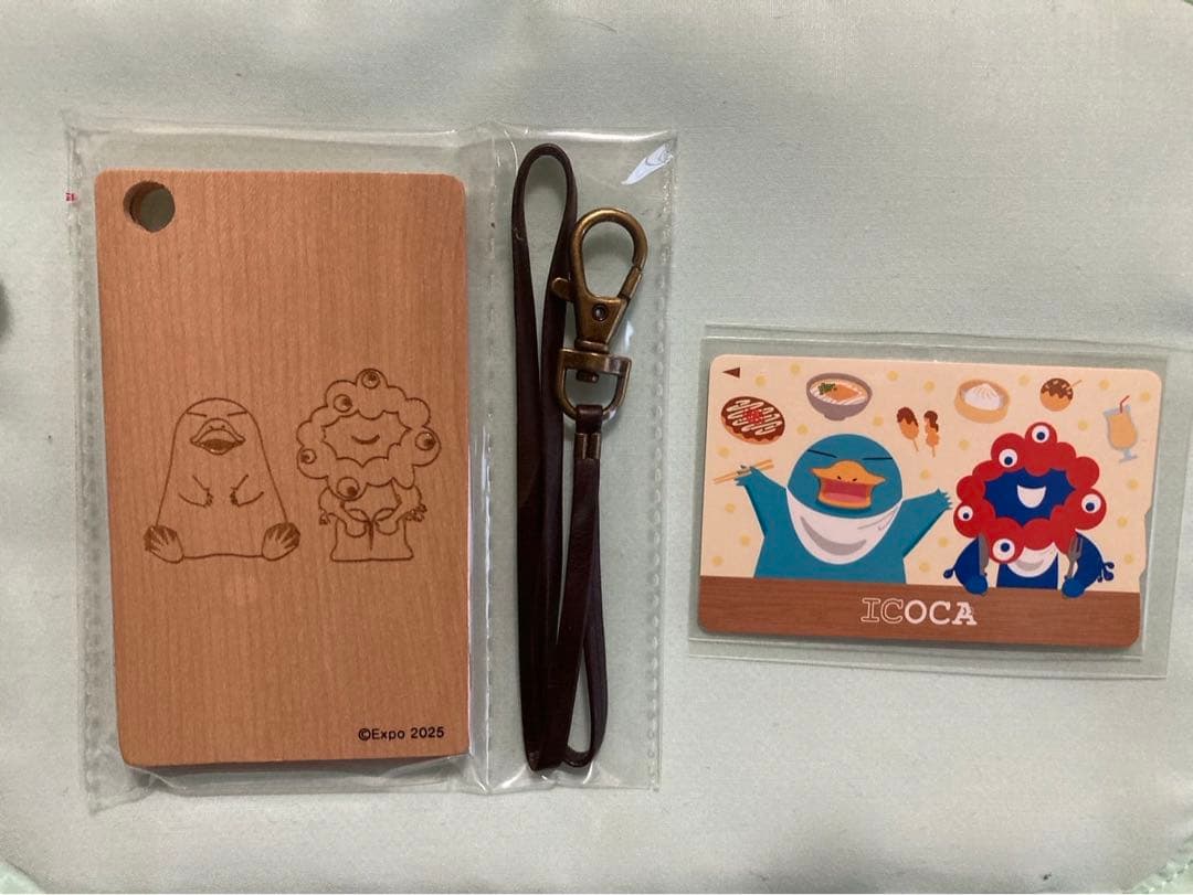 ※大阪・関西万博　ICOCAと木製パスケース　ミャクミャク