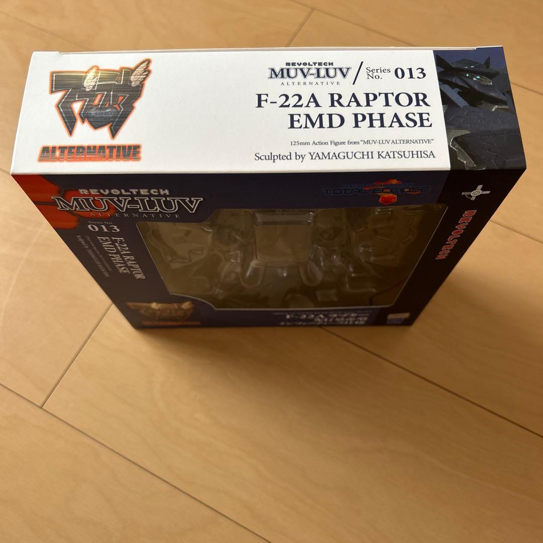 【即購入ok!!】リボルテック マブラヴ F-22A ラプター 先行量産型