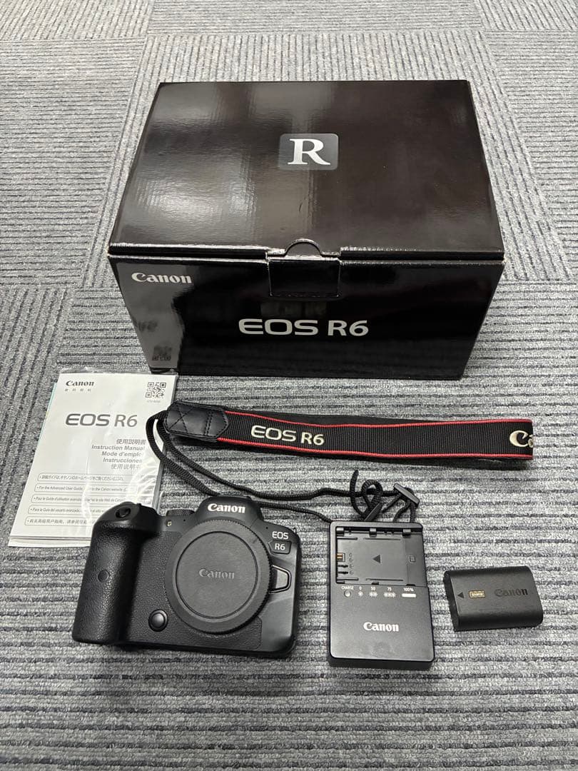 Canon EOS R6 本体と付属品