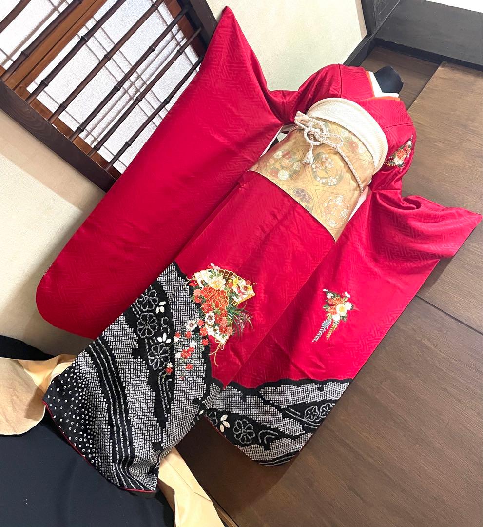 振袖フルセット6点サイズS絞り　正絹　赤色 花柄刺繍 売り切り終了