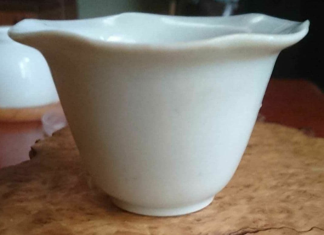 【古伊万理】白磁 輪花猪口