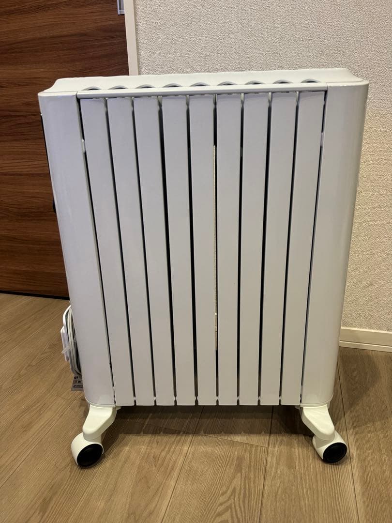 【美品】　デロンギ　ユニカルド　オイルヒーター　RHJ65L0915