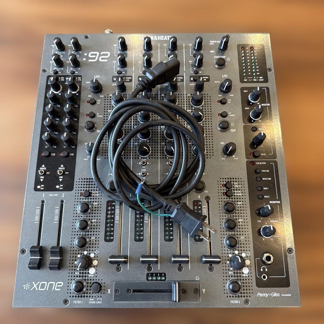 Xone:92 DJアナログミキサー 4チャンネル