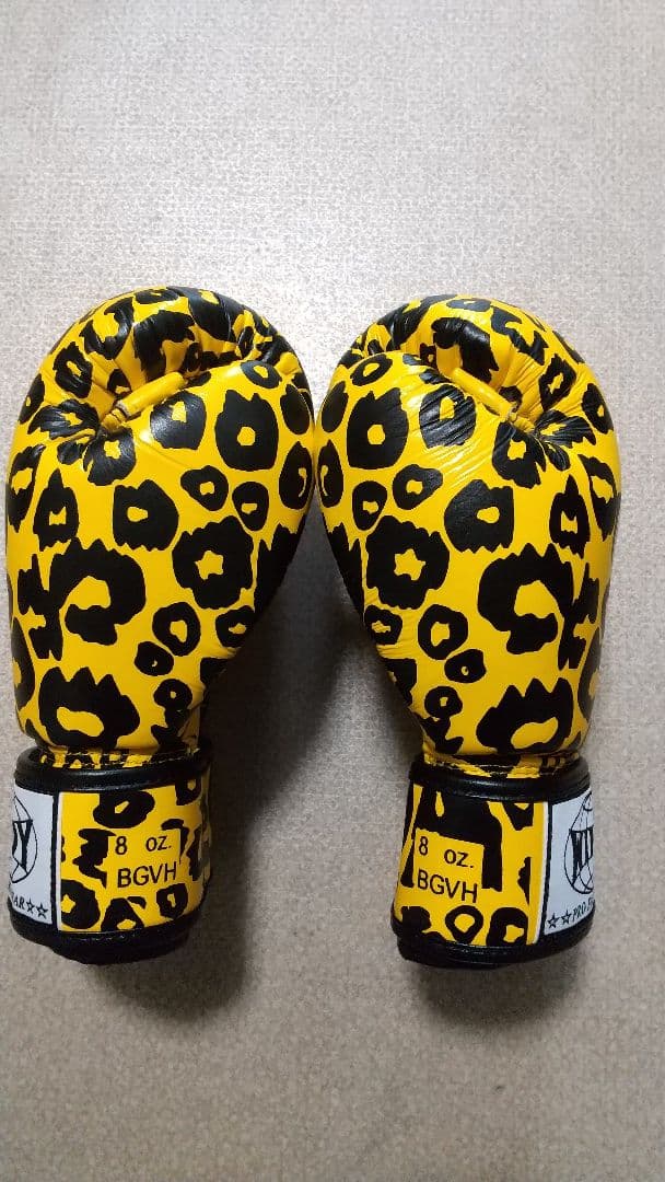 本革製WINDYボクシンググローブ 8oz 黄色＆黒 ヒョウ柄 新品