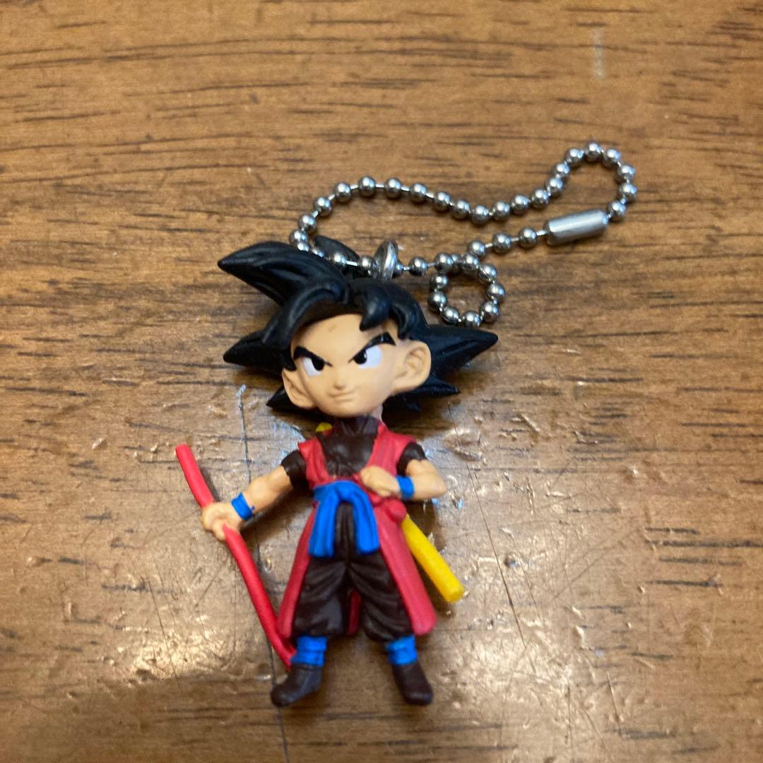 キーホルダー　ドラゴンボール　孫　悟空　悟飯　正義　のどれか