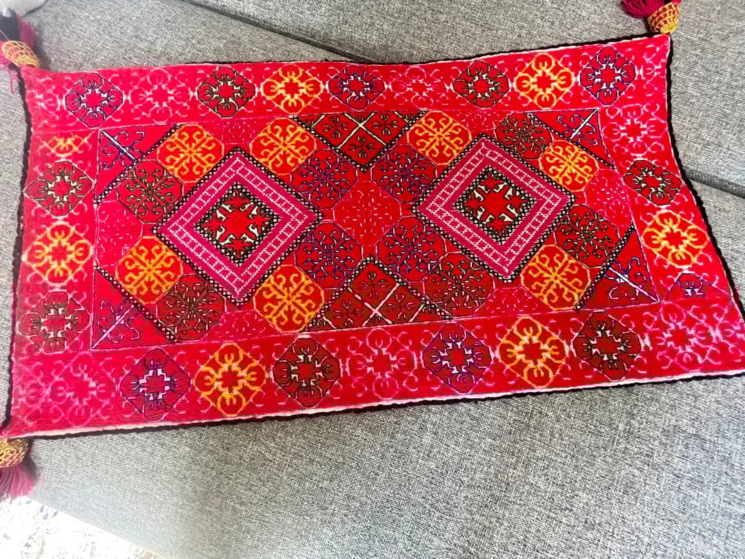アンティーク スワット地方 手刺繍 クッションカバー パキスタン レア 最終価格