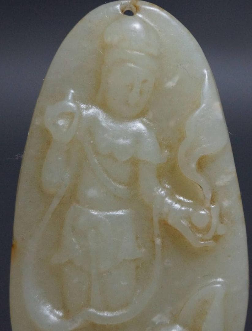 古代 和田玉(ホータン) 細工彫り『観音菩薩像』玉佩根付 緒締玉 提げ物 装飾品