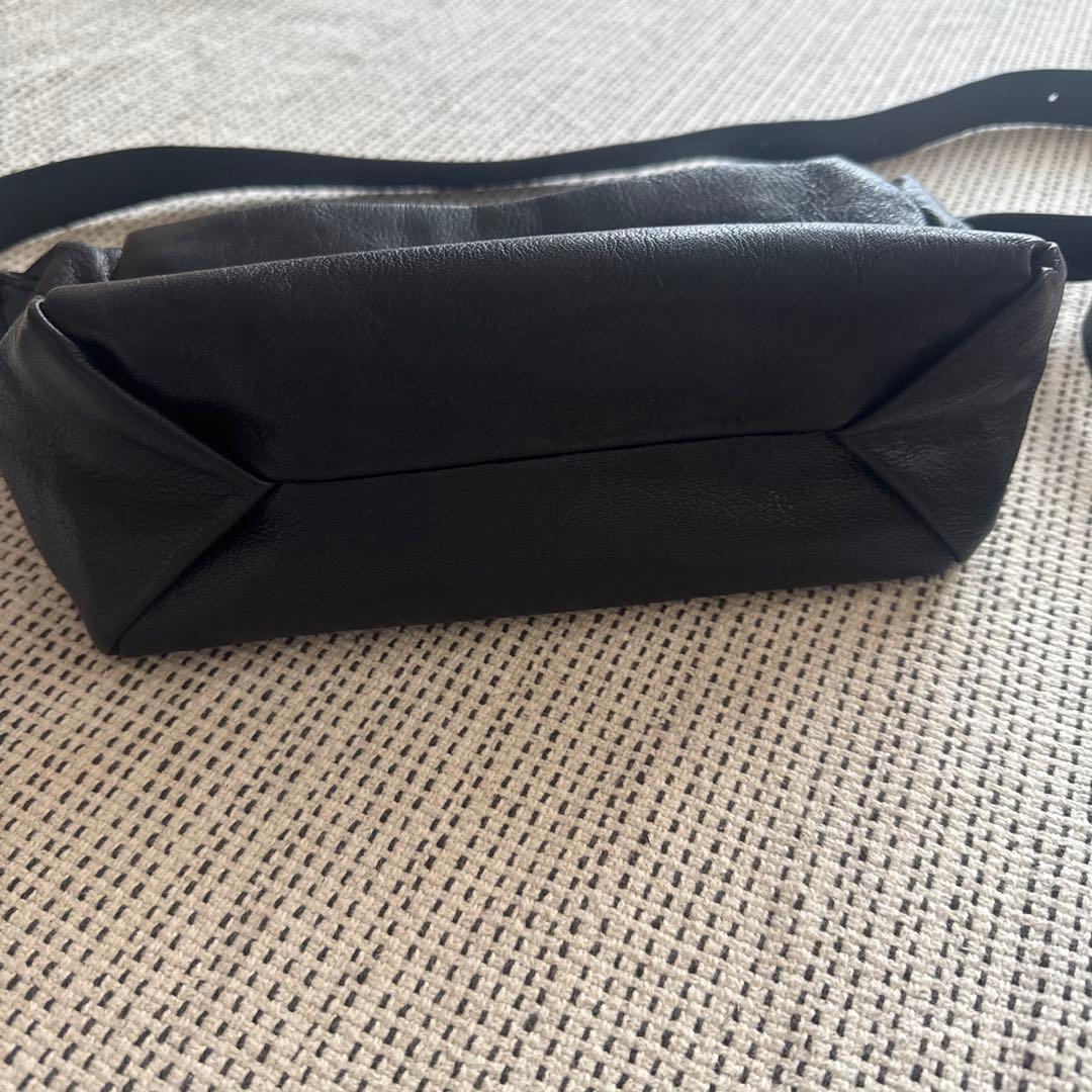 《本革/220g》ボックスショルダーバッグ