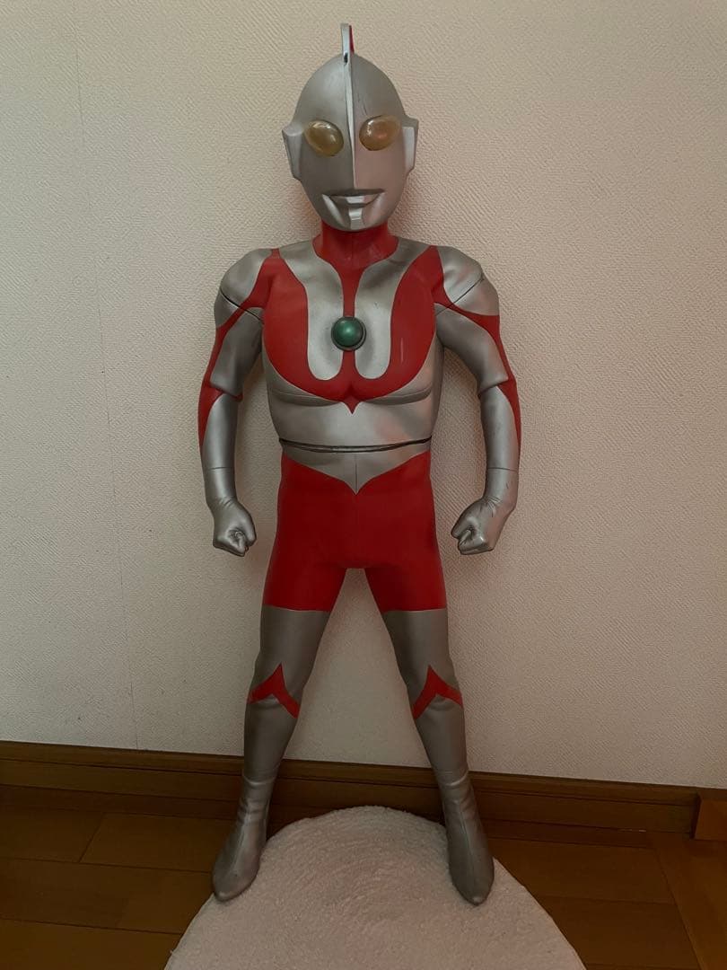 復刻版 海洋堂 ハイパーソフビ「ウルトラマン」