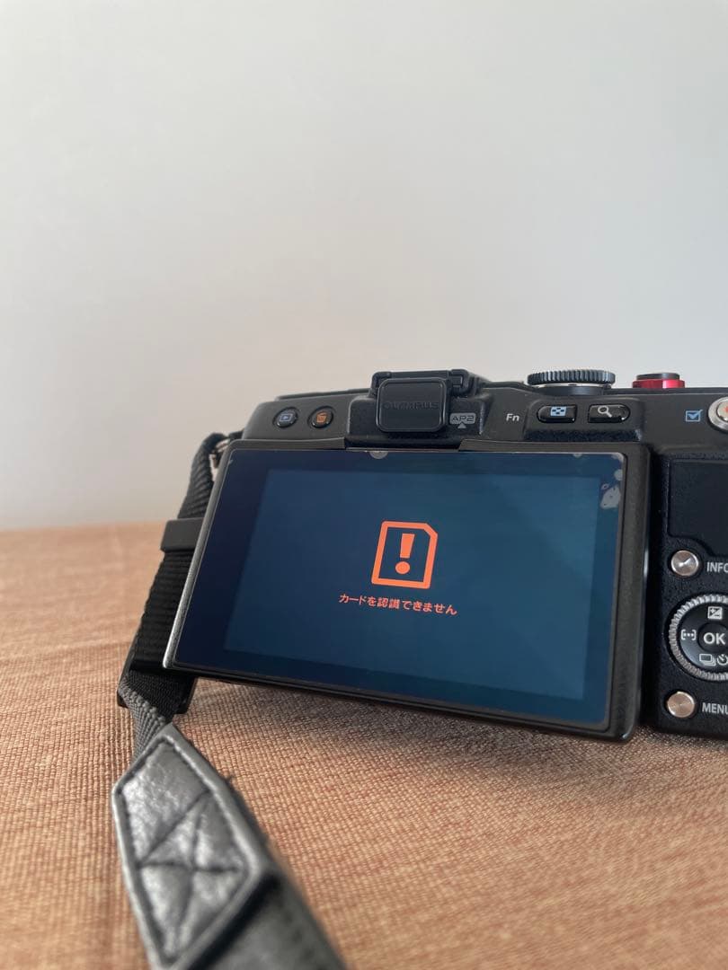 OLYMPUS PEN Lite E-PL6 ミラーレス14-42mmレンズ付