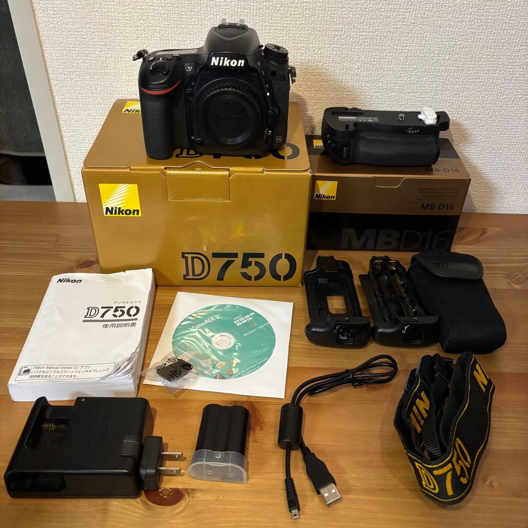 Nikon D750 一眼レフカメラ 本体+MB-D16