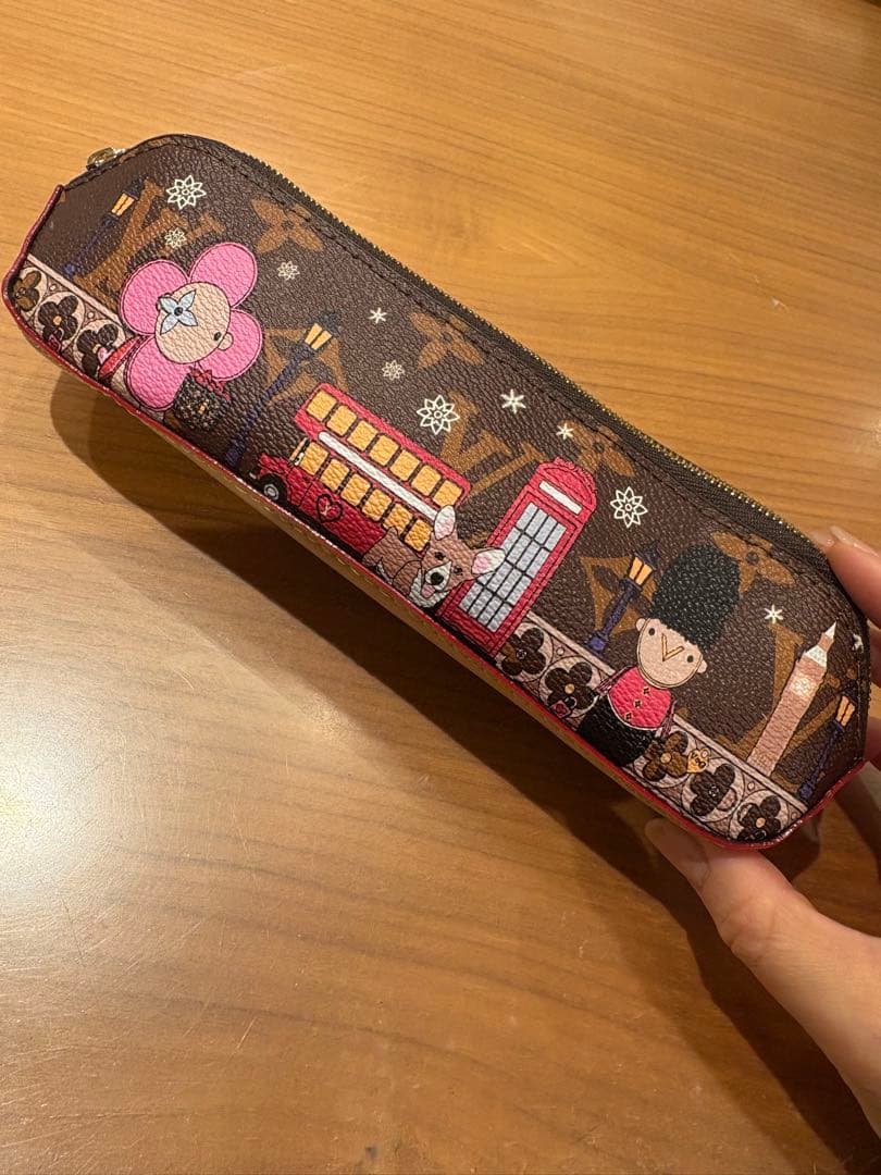 ちわまっくす　ルイヴィトンヴィヴィエンヌペンケース