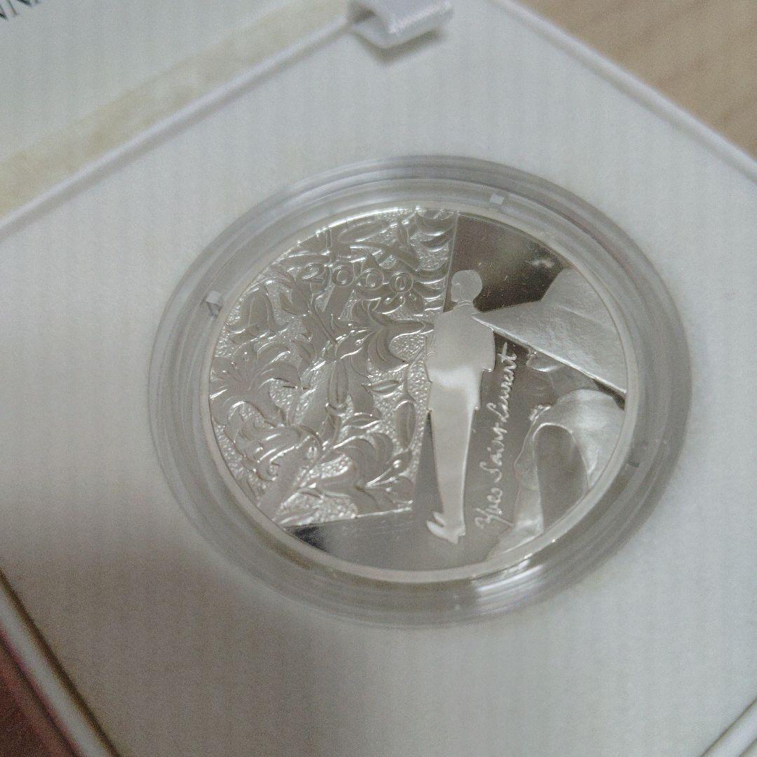 La Monnaie de l'an 2000 イヴ・サンローラン 2000年
