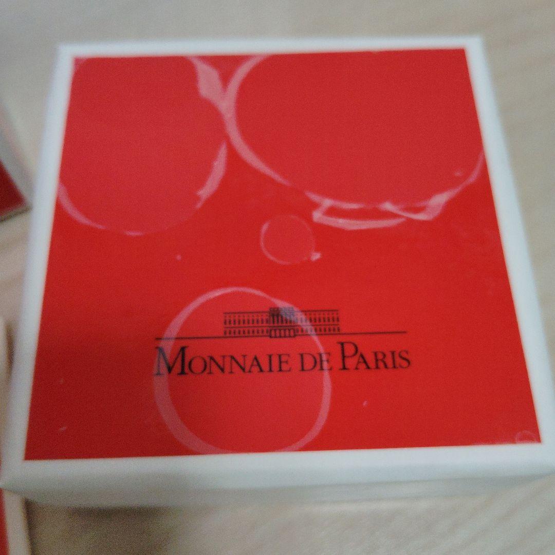 La Monnaie de l'an 2000 イヴ・サンローラン 2000年