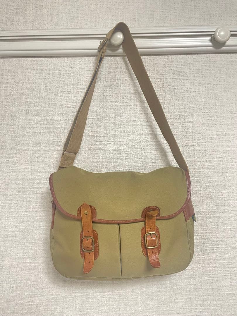 Bradyショルダーバッグ